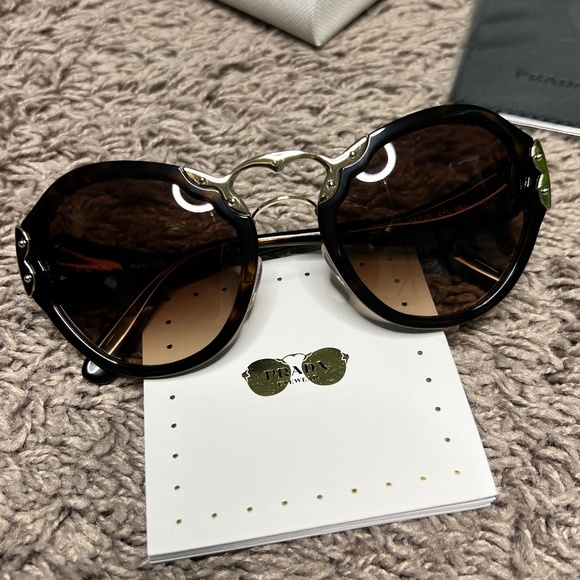 PRADA SUNGLASSES WOMEN'S BUTTERFLY STYLE HAVANA W/ BROWN GRADIENT LENS PR09TS-2A - Picture 1 of 16